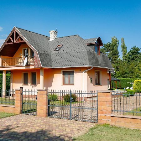Holiday Home Narcisse By Interhome Balatonszarszo Bagian luar foto