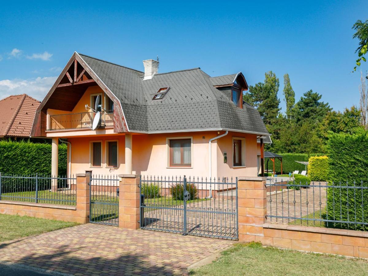 Holiday Home Narcisse By Interhome Balatonszarszo Bagian luar foto