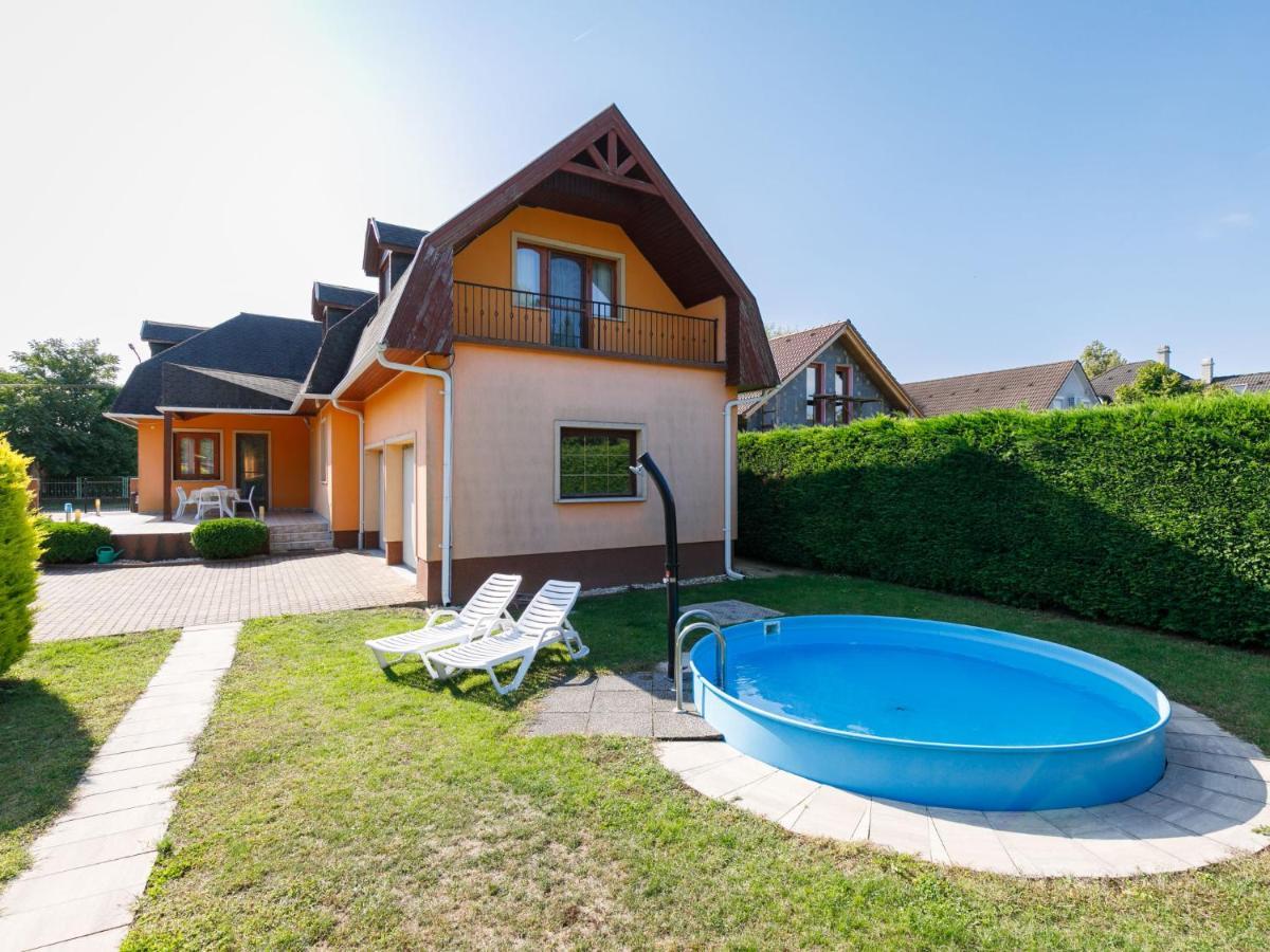 Holiday Home Narcisse By Interhome Balatonszarszo Bagian luar foto