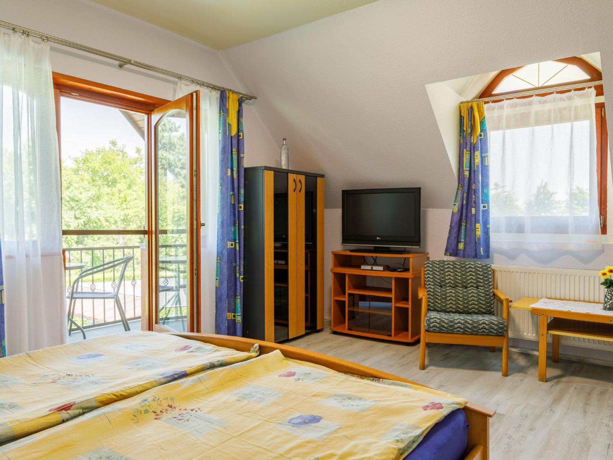 Holiday Home Narcisse By Interhome Balatonszarszo Bagian luar foto